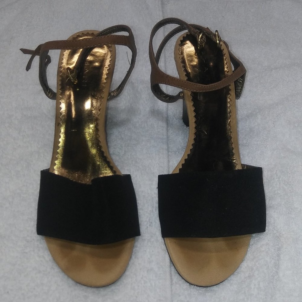 Tahari Geneva strappy chunky heels